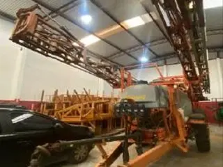 PULVERIZADOR JACTO ADV. 3000, MODELO AM-24, Nº 845918 — leilão em Adamantina/SP (foto 5)
