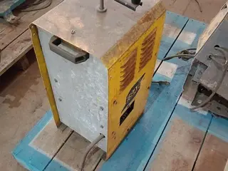 02 TRANSFORMADORES DE SOLDA ESAB (Ref.: DCG) — leilão em Sertãozinho (foto 7)