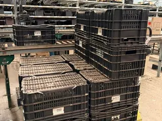 50 CAIXAS PLÁSTICAS 0,50 x 0,35 x 0,30 (Ref.: 21650) — leilão em São Paulo (foto 3)