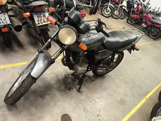 SUCATA HONDA/CG 125 TITAN KS, 2002/2002, PRATA — leilão em Maringá