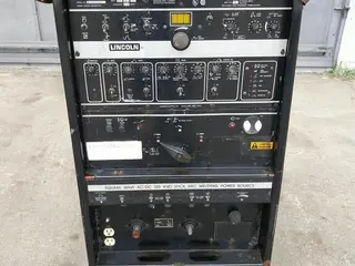 SOLDA TIG LINCON SQUARE WAVE 355 (Ref.: 21689) — leilão em São Paulo (foto 7)
