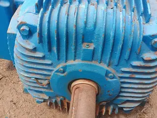 01 motor 300 CV 03 motor 30 CV 01 motor de 50 CV — leilão em Natal/RN