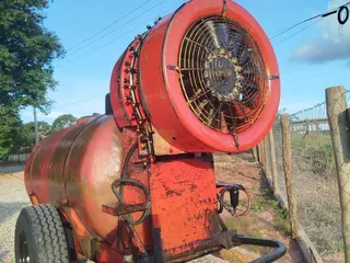 PULVERIZADOR FMC GULIVER - CAPACIDADE 4000 LITROS — leilão em São Manuel/SP (foto 2)