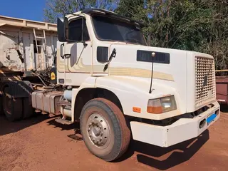 CAVALO MECÂNICO VOLVO NL12 360 6X4T EDC, 1998/1998, Placa FINAL 6 (MT), (Ref.: 25573) — leilão em Sinop/MT (foto 3)