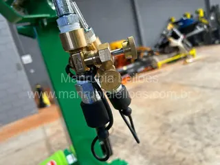 Colhedora de forragens (nova) Marca: Cremasco Modelo: CFC Rural de 12 facas — leilão em Artur Nogueira/SP (foto 21)