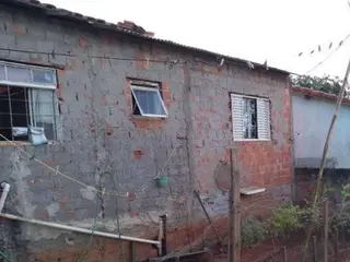 3 Casas, A.T. 400m², Vila Belo Horizonte — leilão em Itapetininga/SP