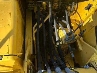 ESCAVADEIRA HIDRÁULICA KOMATSU PC240LC-8 ANO: 2019 — leilão em Farroupilha/RS (foto 17)