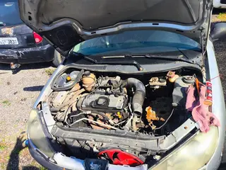 PEUGEOT 206 14PRESENFX - PEUGEOT, 2006/2007, PRATA — leilão em Fazenda Rio Grande (foto 2)