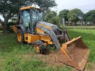 RETROESCAVADEIRA JOHN DEERE 310L — leilão em Nova Alvorada do Sul/MS