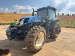 TRATOR NEW HOLLAND T7 260 — leilão em Chapada da Natividade/TO