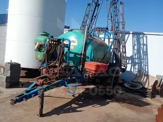 PULVERIZADOR RUBEMAQ P2500L — leilão em Araxá/MG