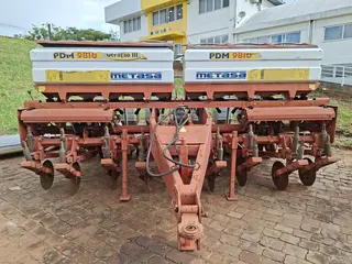 PLANTADEIRA METASA PDM 9810 ANO 1998 — leilão em Flores da Cunha/RS