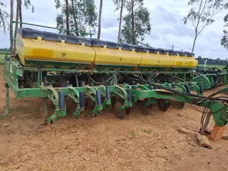 PLANTADEIRA JOHN DEERE 2115 — leilão em Mirante da Serra/RO