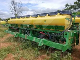 PLANTADEIRA JOHN DEERE 2122 — leilão em Turiaçu/MA