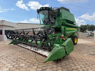 COLHEITADEIRA JOHN DEERE S430 COM PLATAFORMA 22 PÉS — leilão em Itaberá/SP