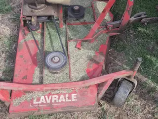ROÇADEIRA AGRITECH AT-180 — leilão em Canoas/RS (foto 2)