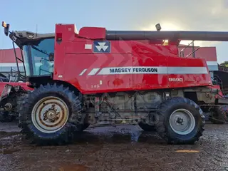 COLHEITADEIRA MASSEY FERGUSON 9690 COM PLATAFORMA 25 PÉS — leilão em Paraúna/GO