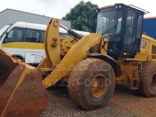 PÁ CARREGADEIRA CATERPILLAR 938K — leilão em Sandovalina/SP