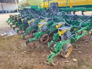 PLANTADEIRA JOHN DEERE 2134 CCS ANO 2021 — leilão em Abreulândia/TO (foto 34)